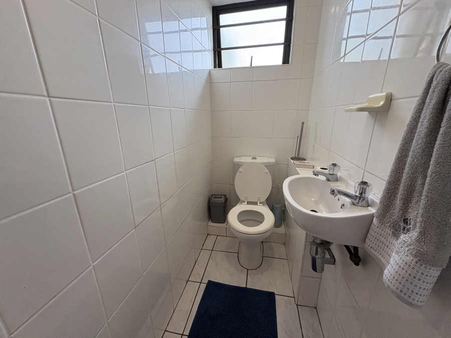 4 Bedroom Property for Sale in Beacon Bay Eastern Cape